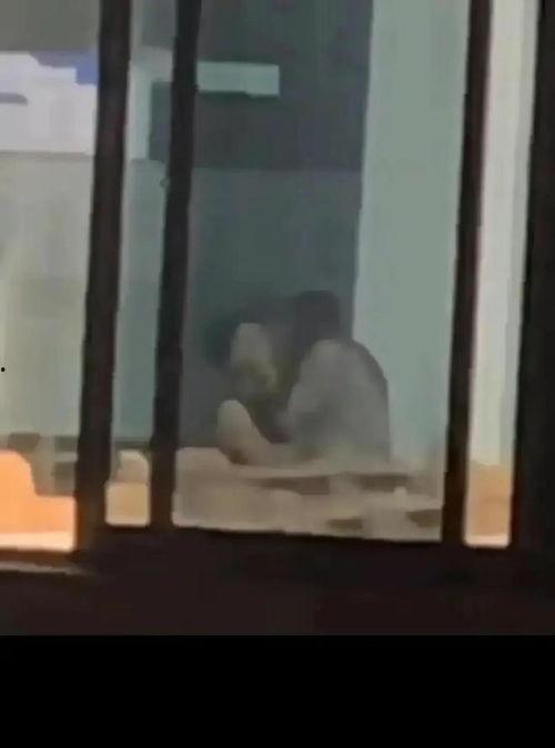 教室15分钟吃瓜视频,揭秘校园生活趣味瞬间